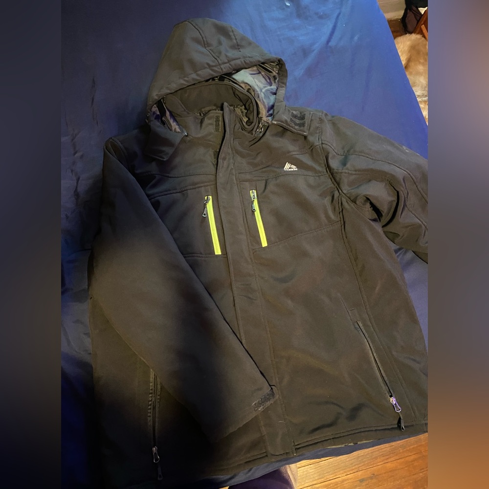 Men’s RBX size 2XL/2EG jacket.